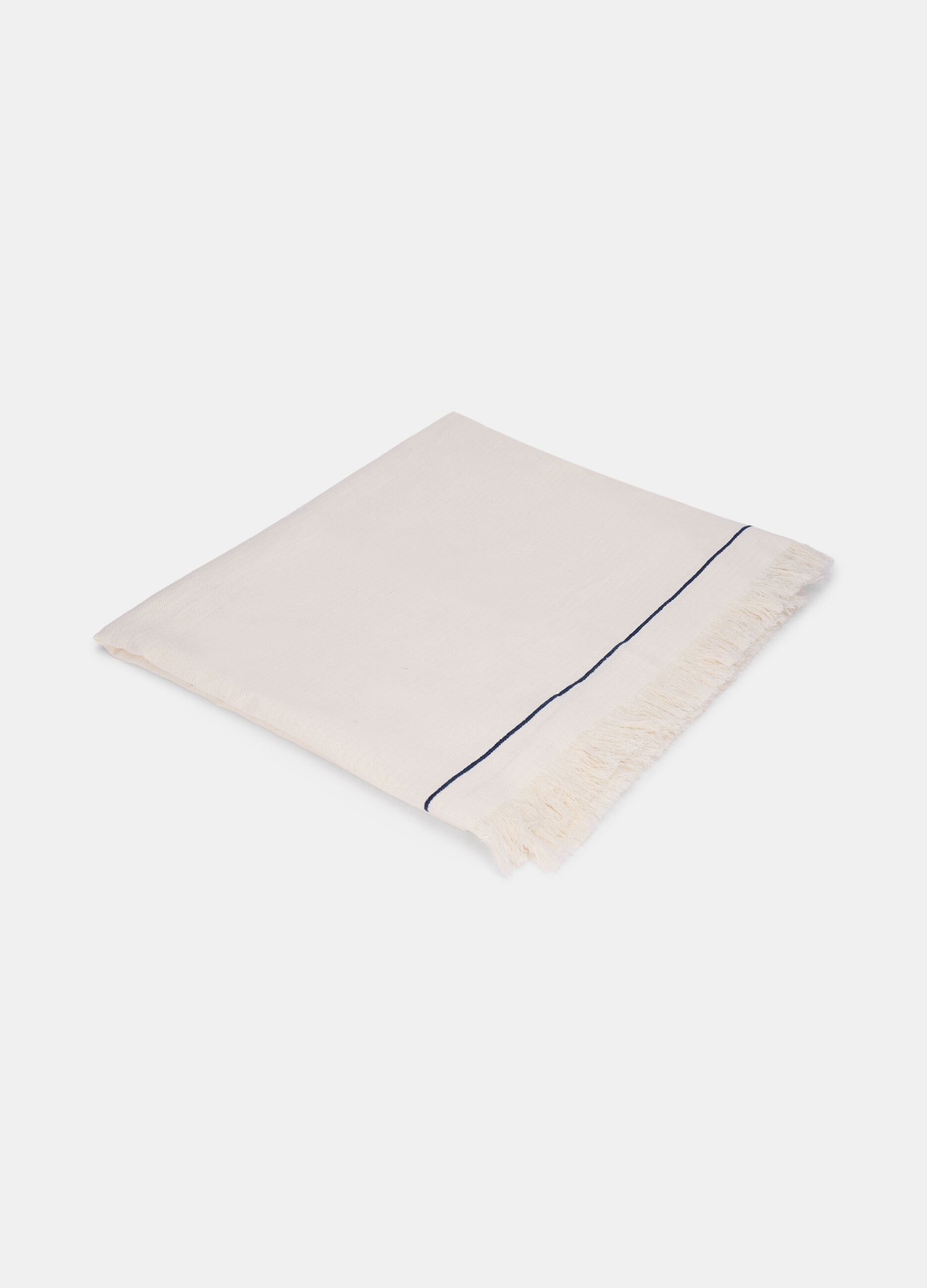 Lightweight blanket in cotton with fringes