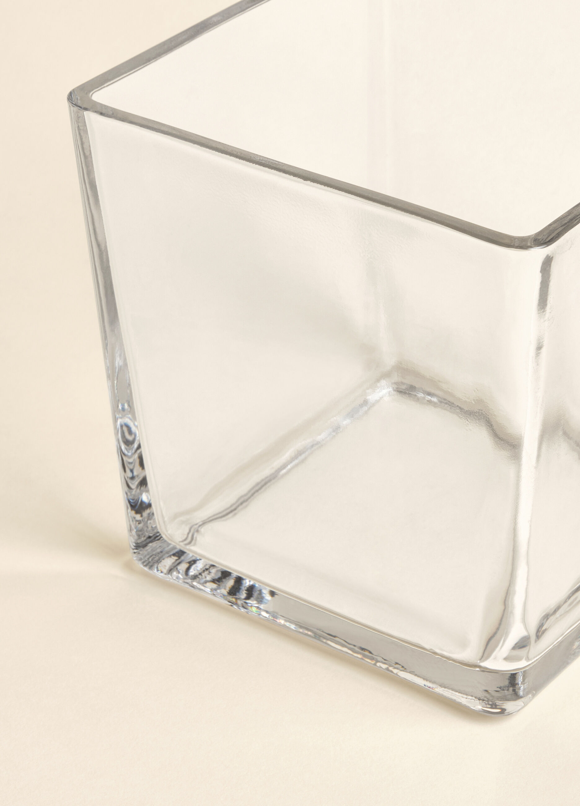 Medium square vase in thick glass_2