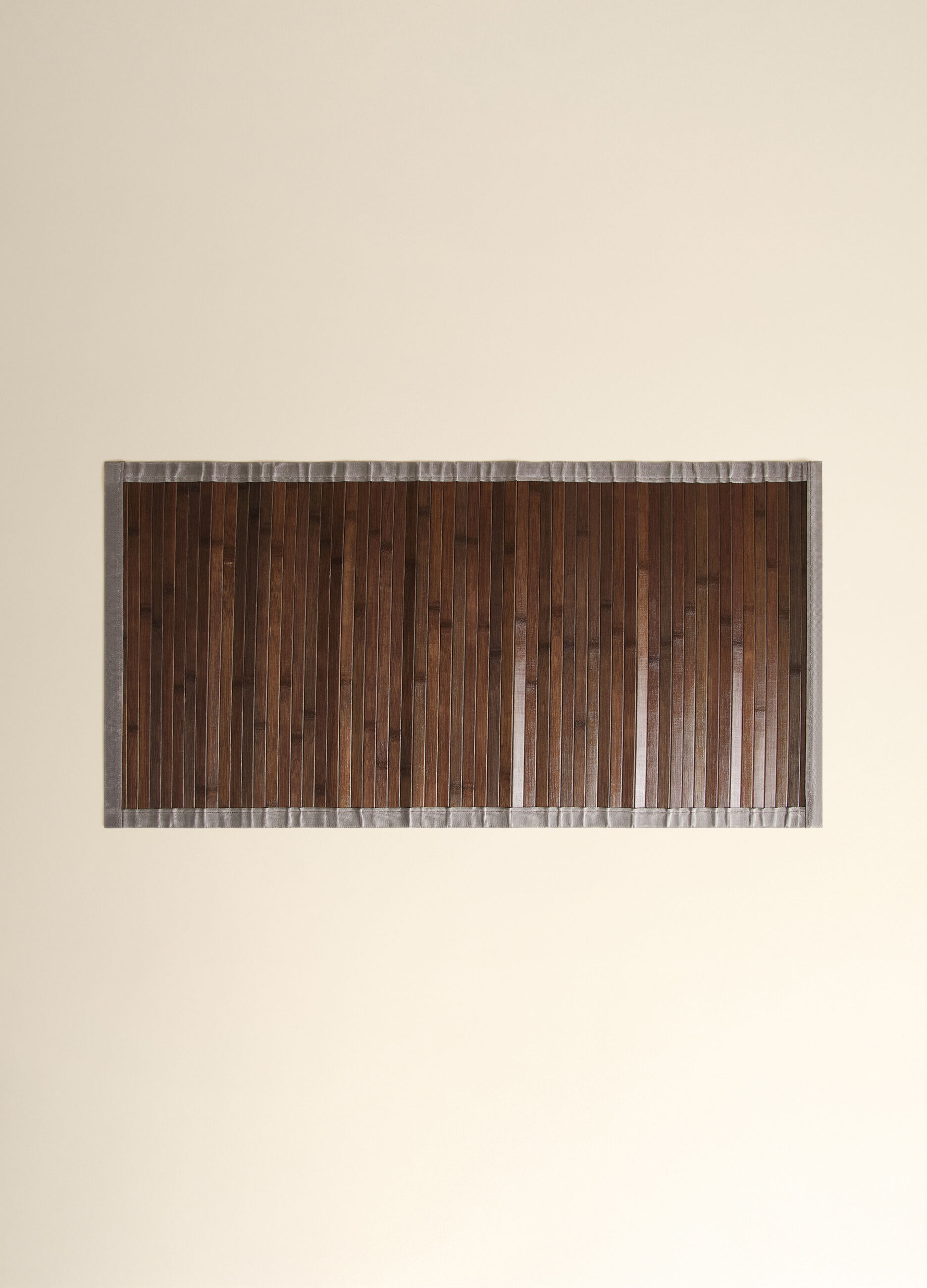 Kitchen mat in coloured bamboo with hem_1