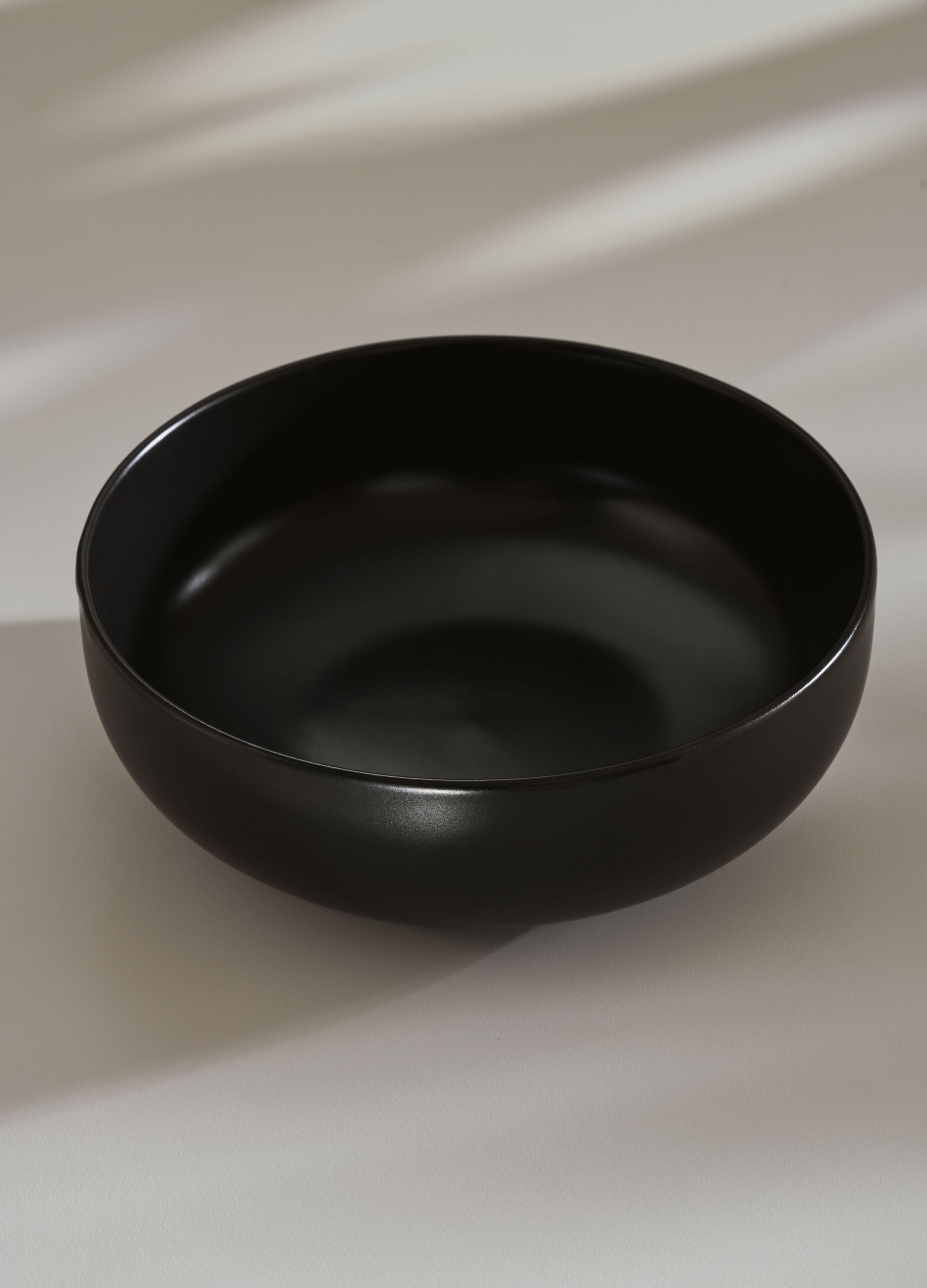 Stoneware salad bowl_0