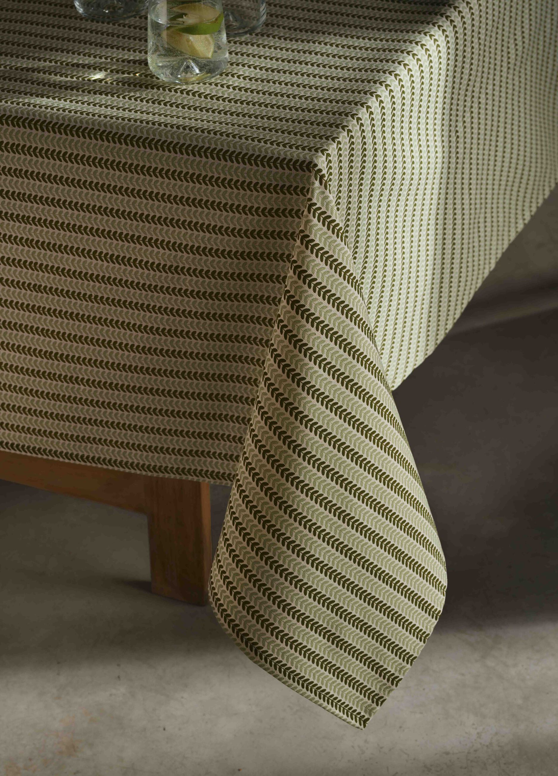 8-place patterned tablecloth in cotton_0