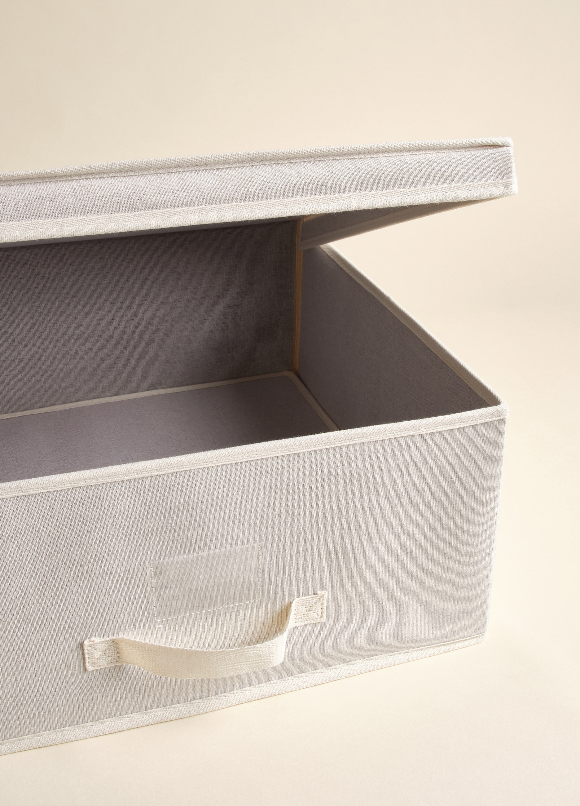 Medium box container in fabric._2