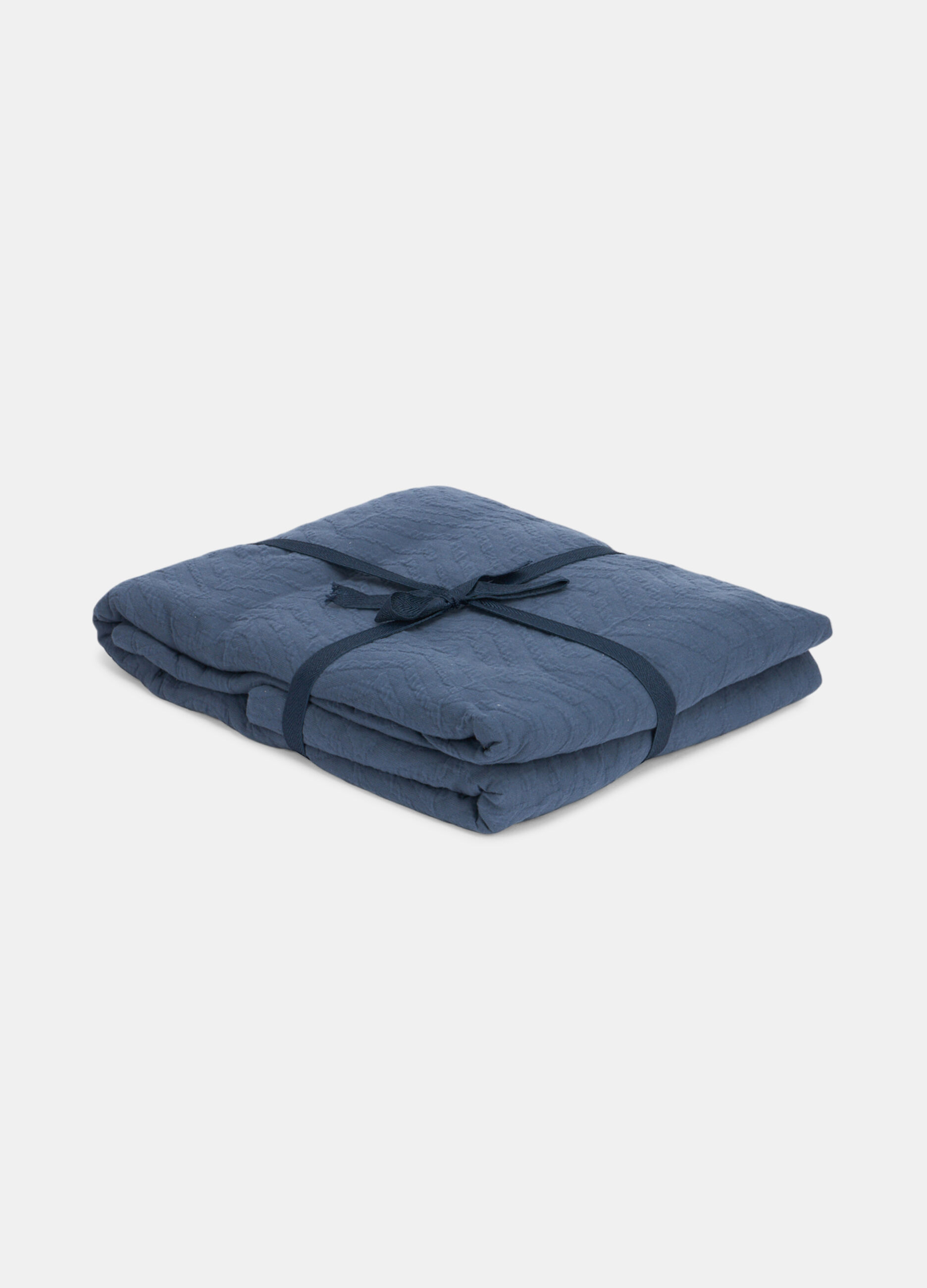 Single-bed bedspread in cotton with three-dimensional motif
