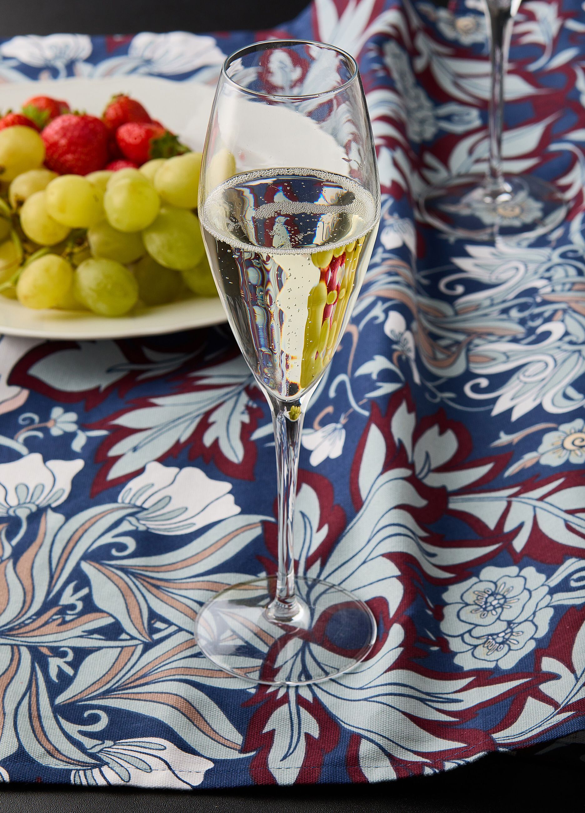 Set of 6 sparkling wine glasses_0