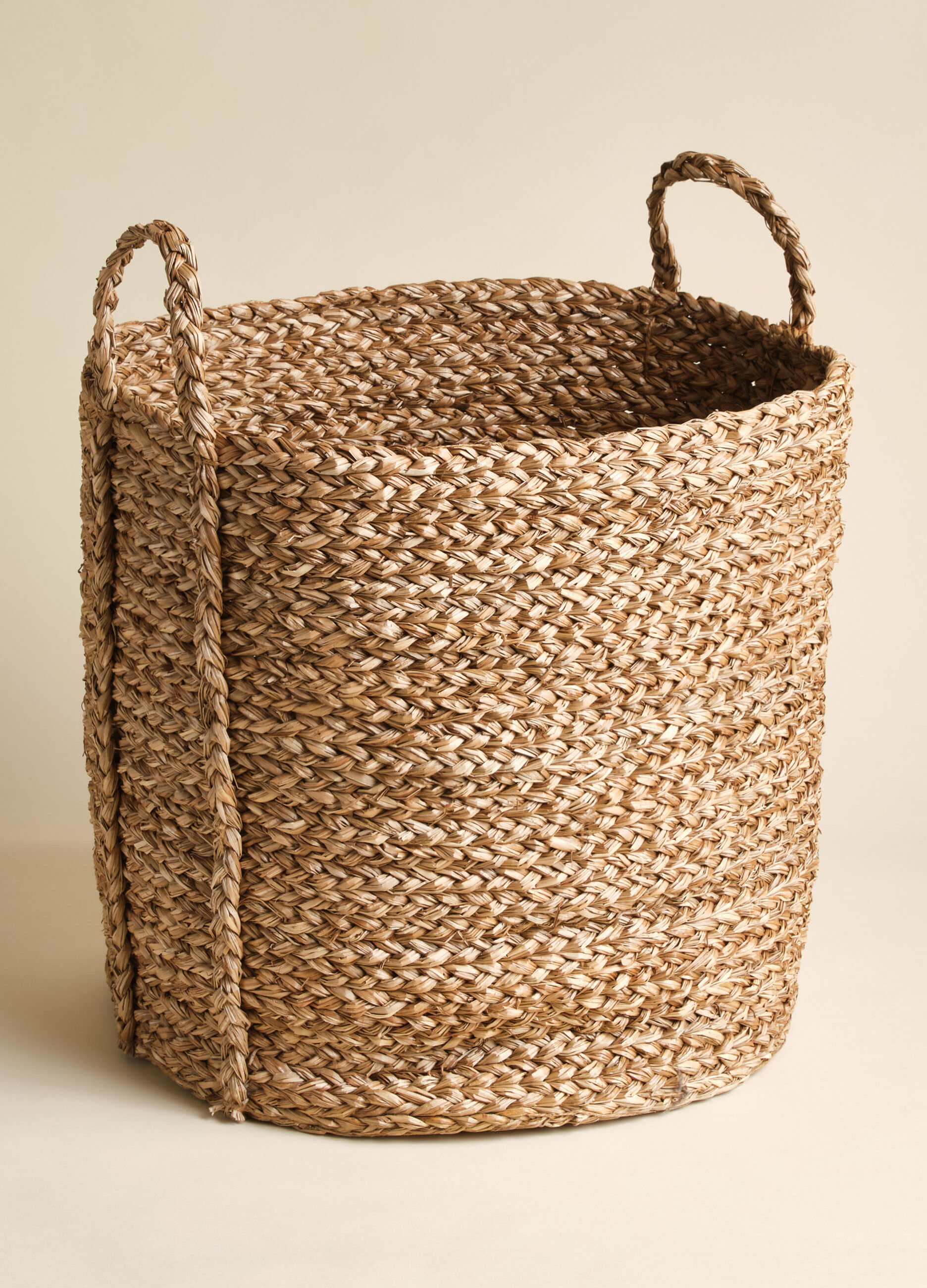 Large woven basket with handles_0