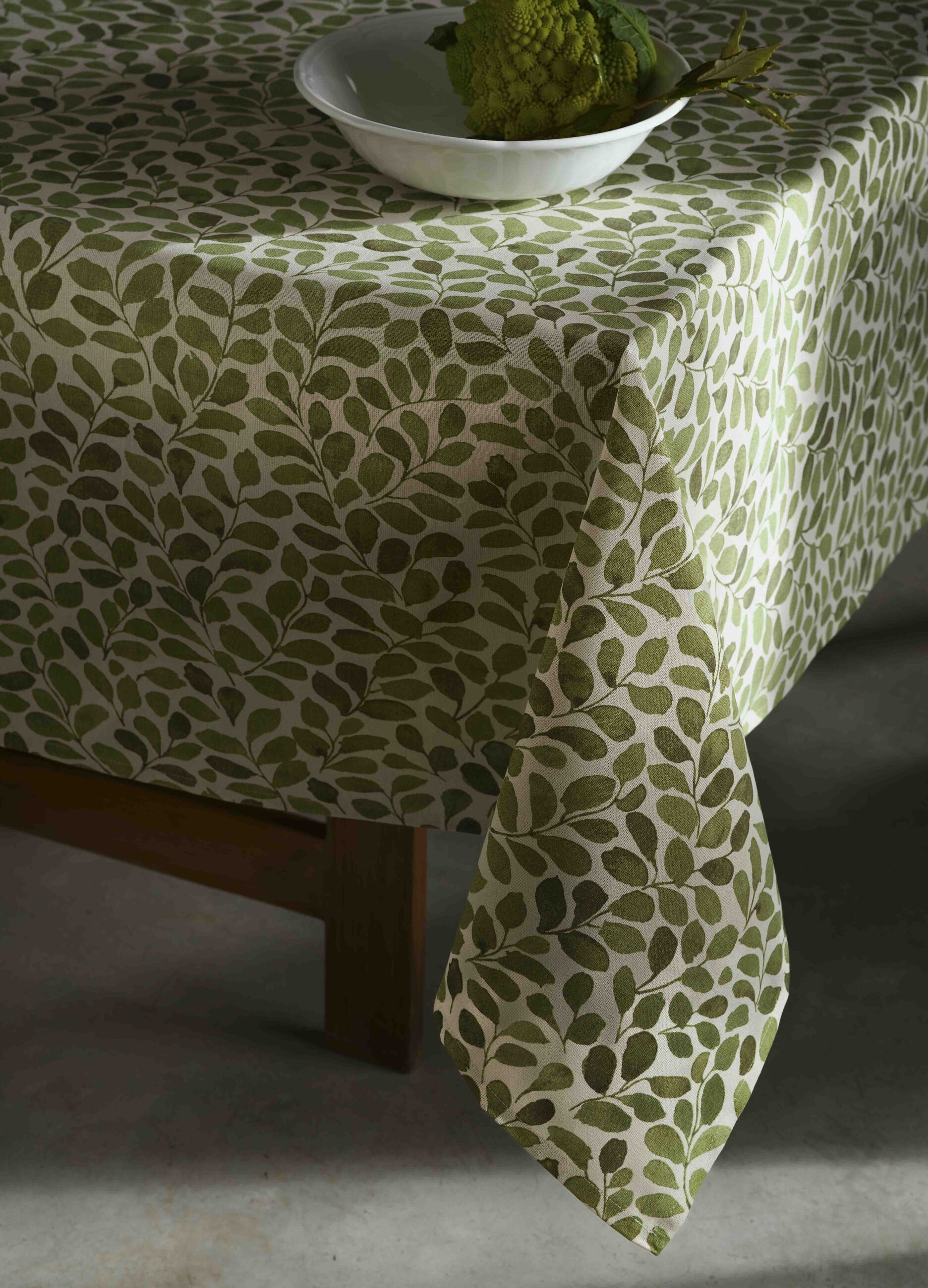 100% cotton 4-seater tablecloth_0