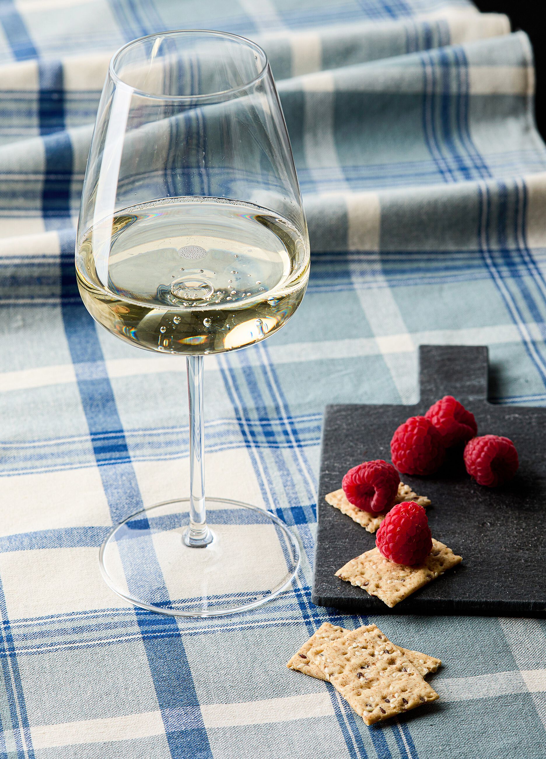 Set of 6 white wine glasses_0
