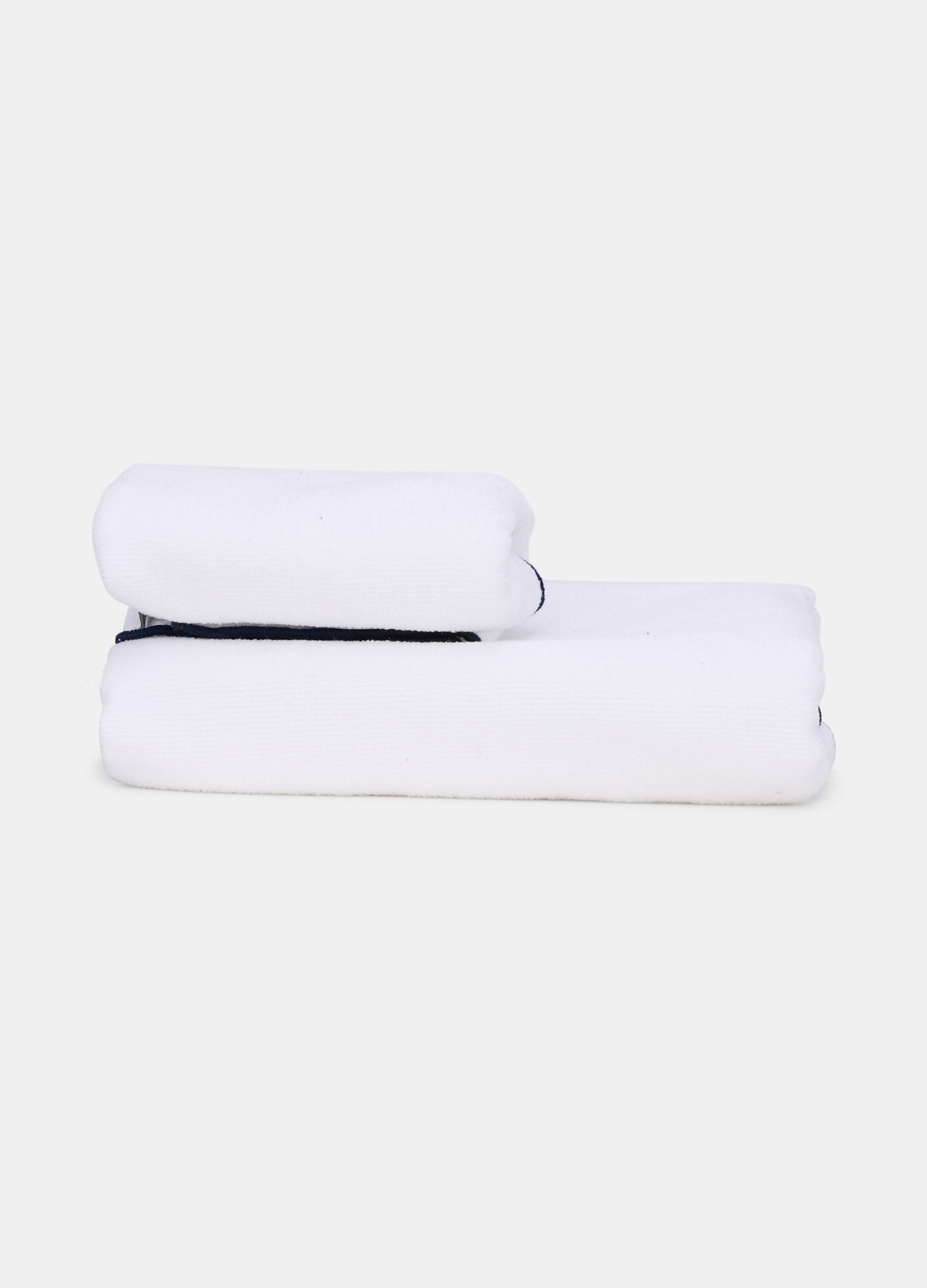 Large towel in terry with trim_0