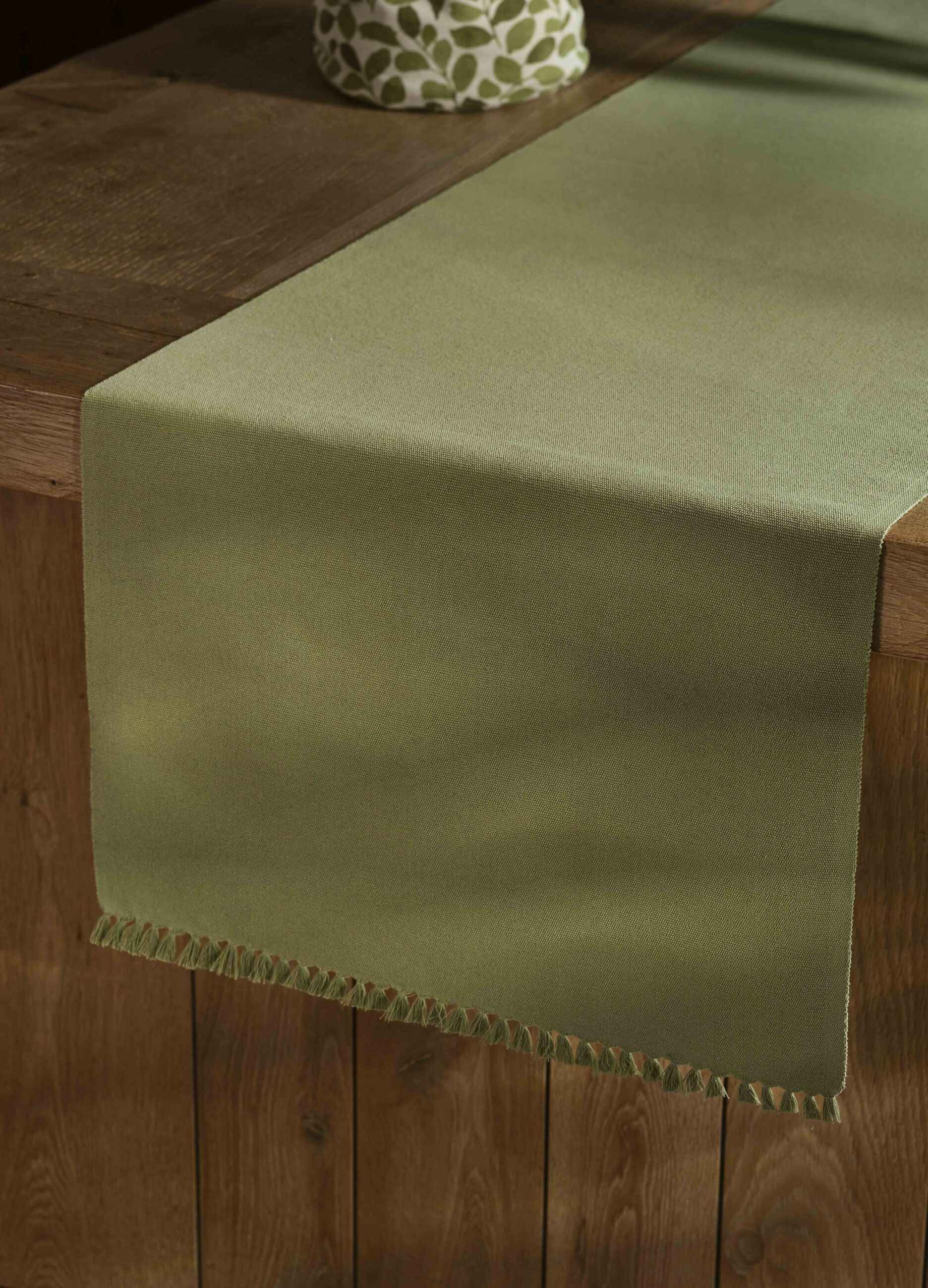 Organic cotton table runner with fringe_0