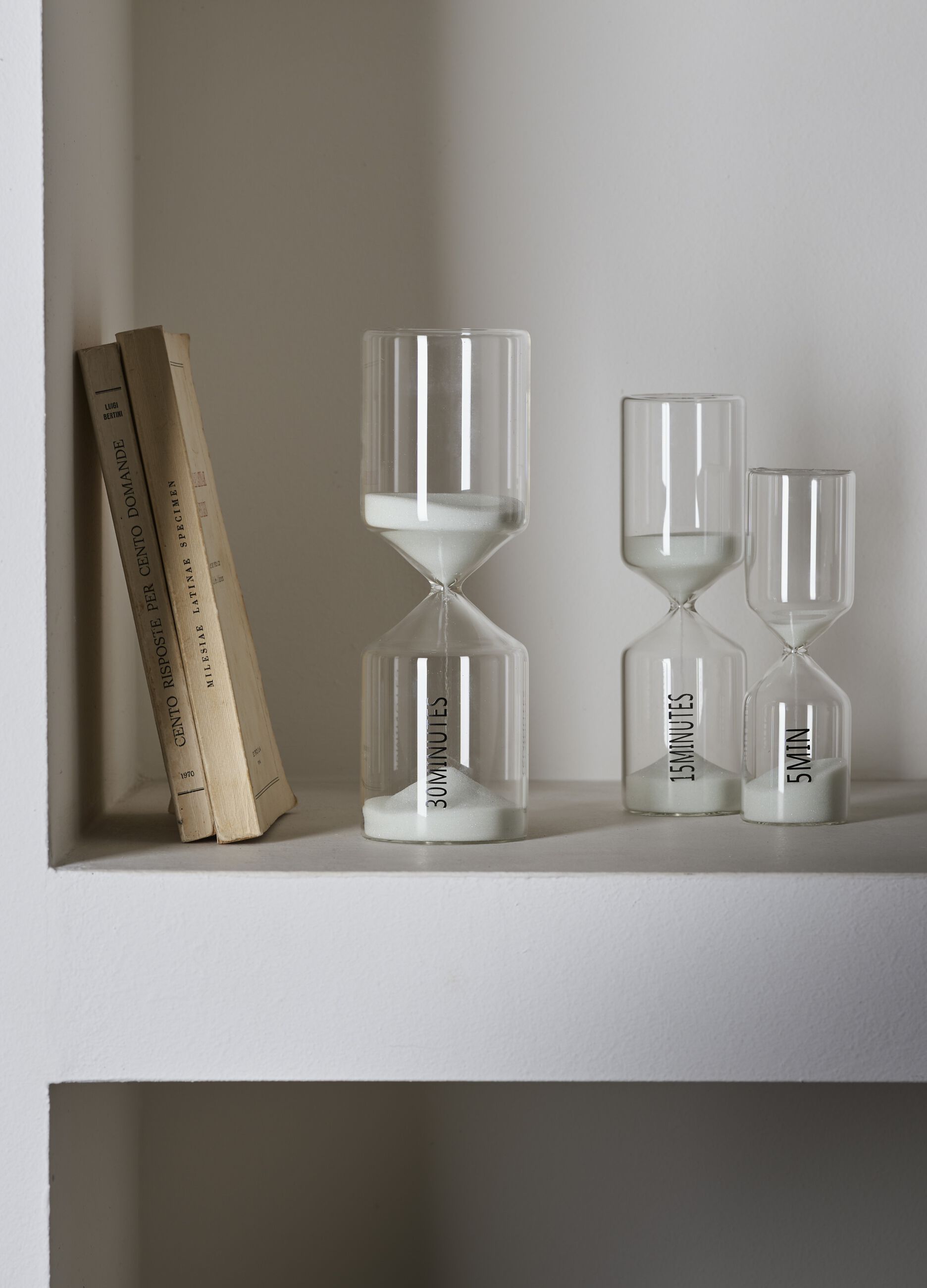 Glass 15-minute hourglass