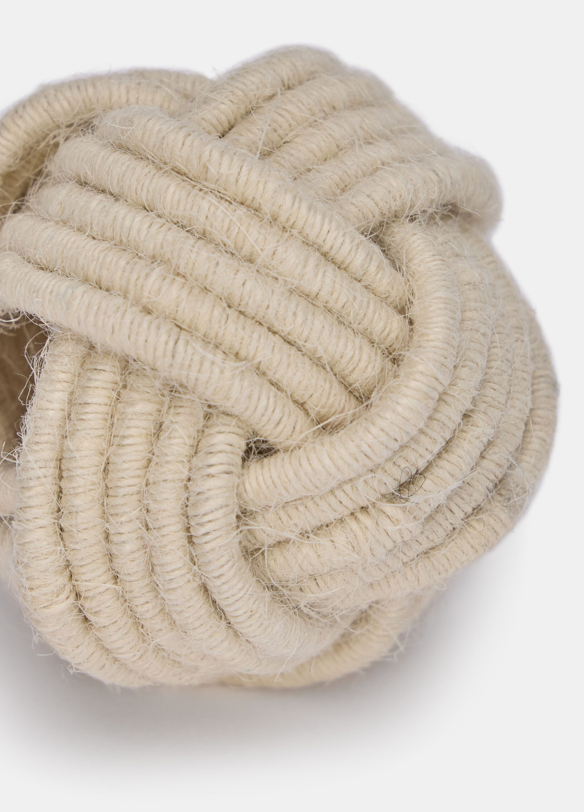 Knotted cord napkin holder_1