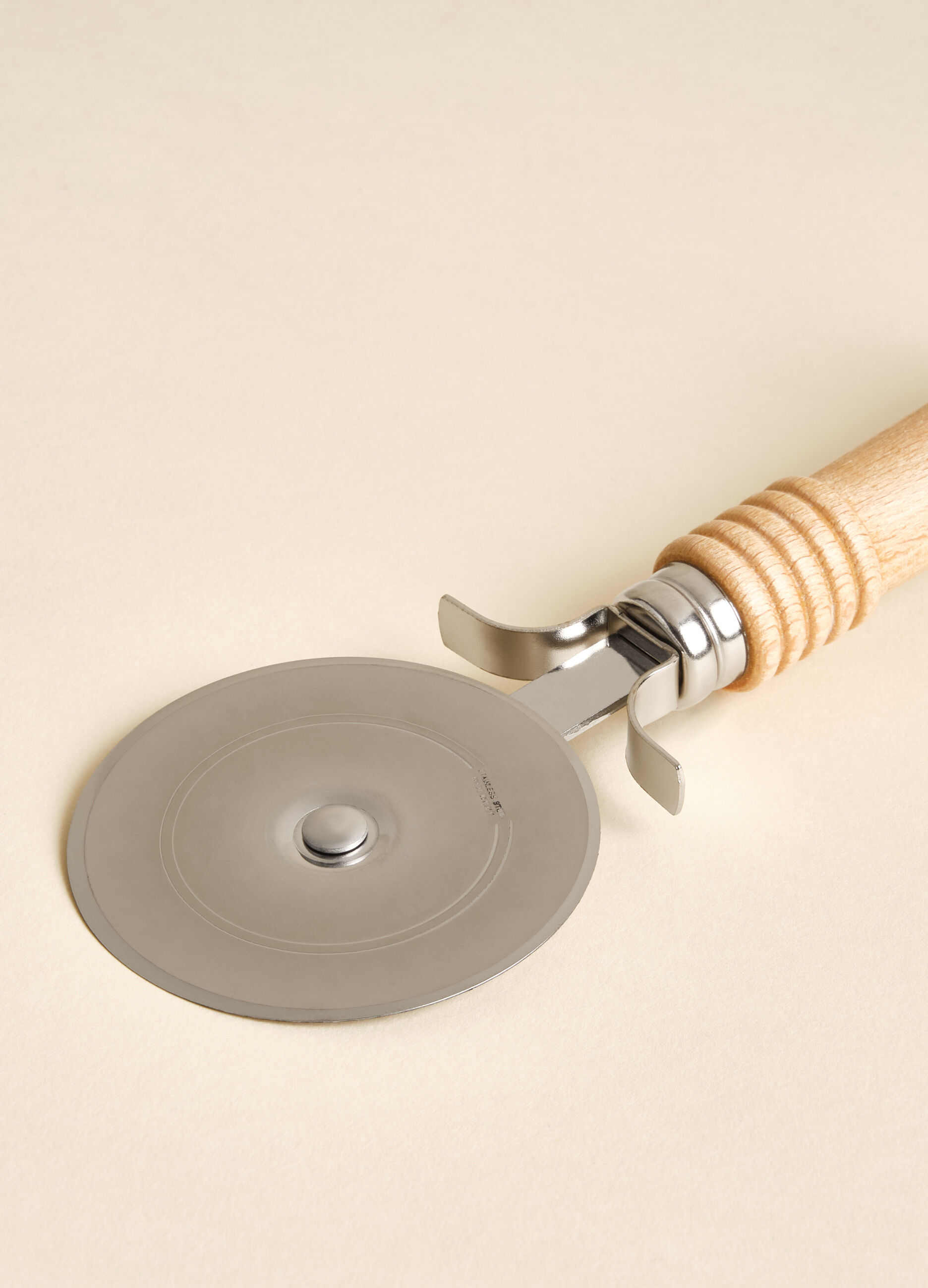 Pizza wheel cutter in steel Made in Italy_2