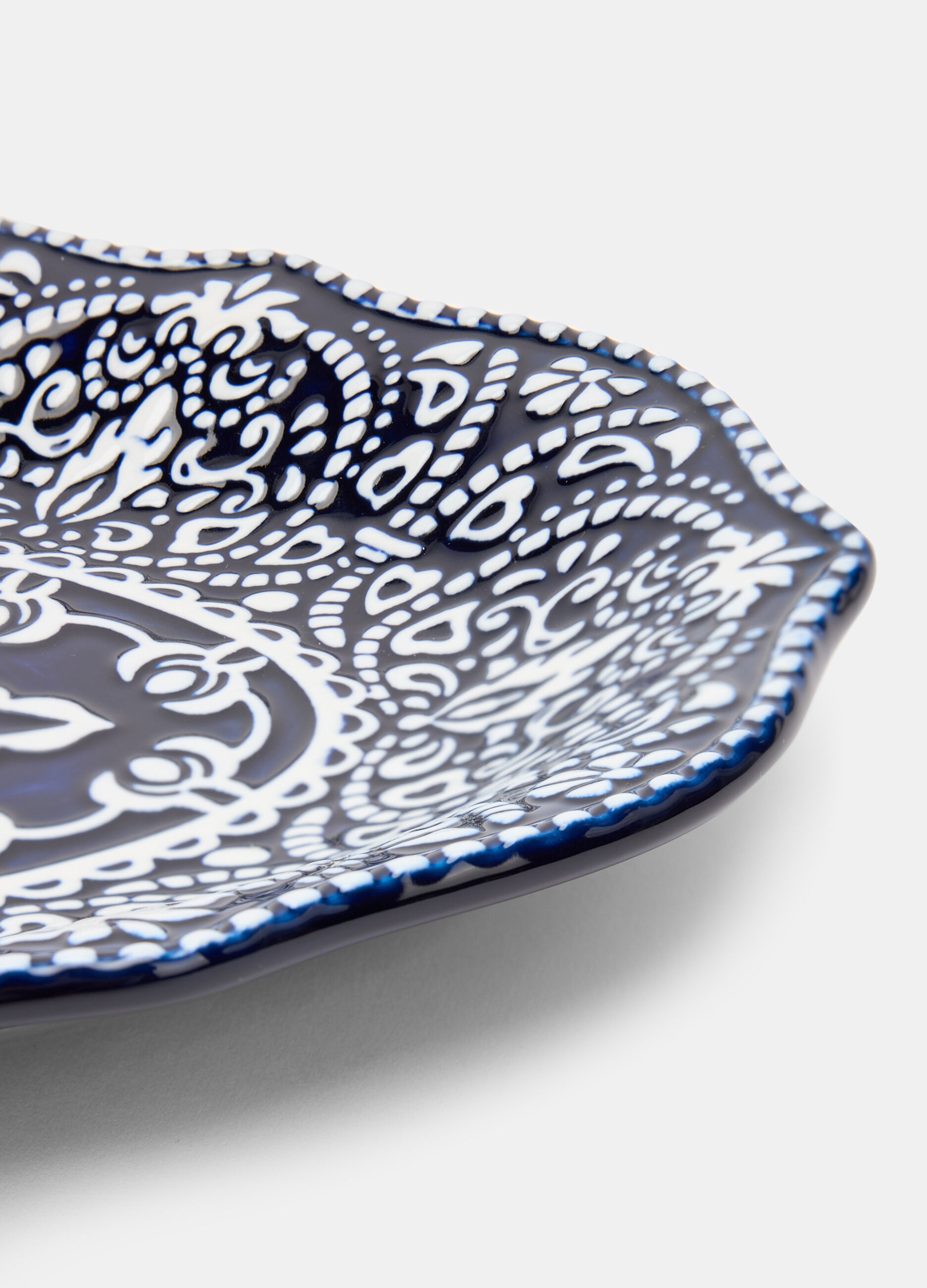 Piatto in ceramica decorata