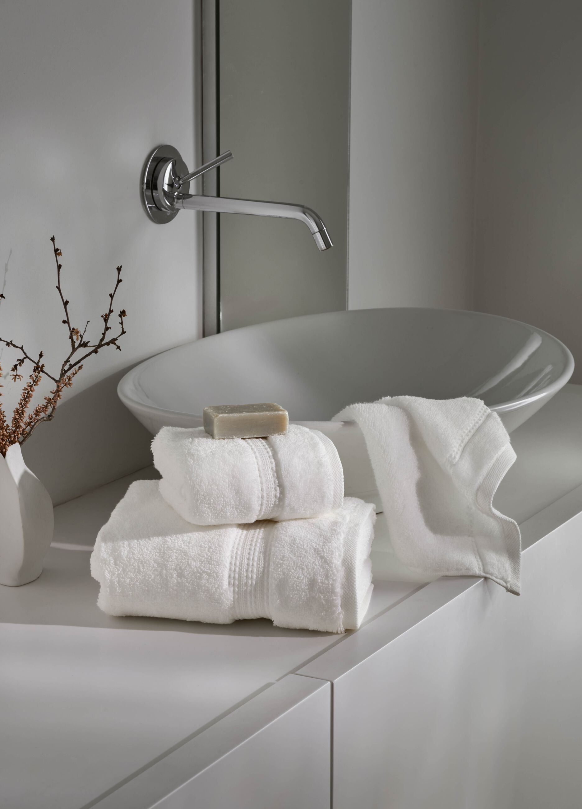 100% cotton guest towel with trim_0