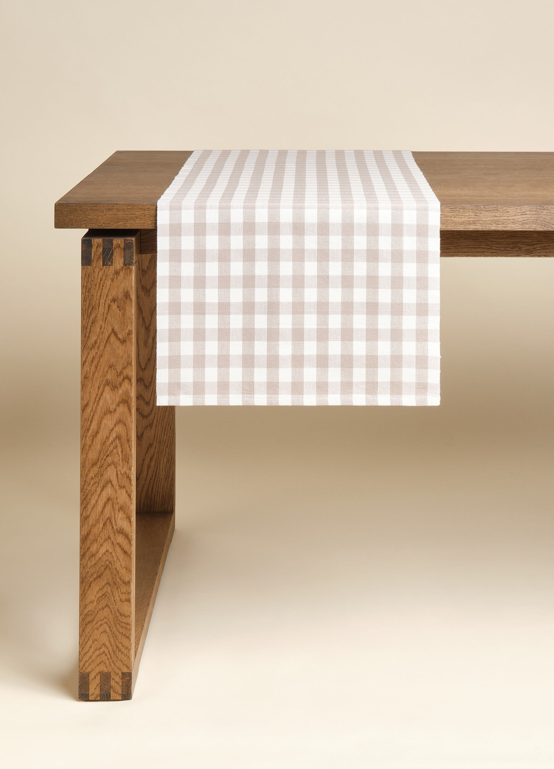 Checked cotton runner_1