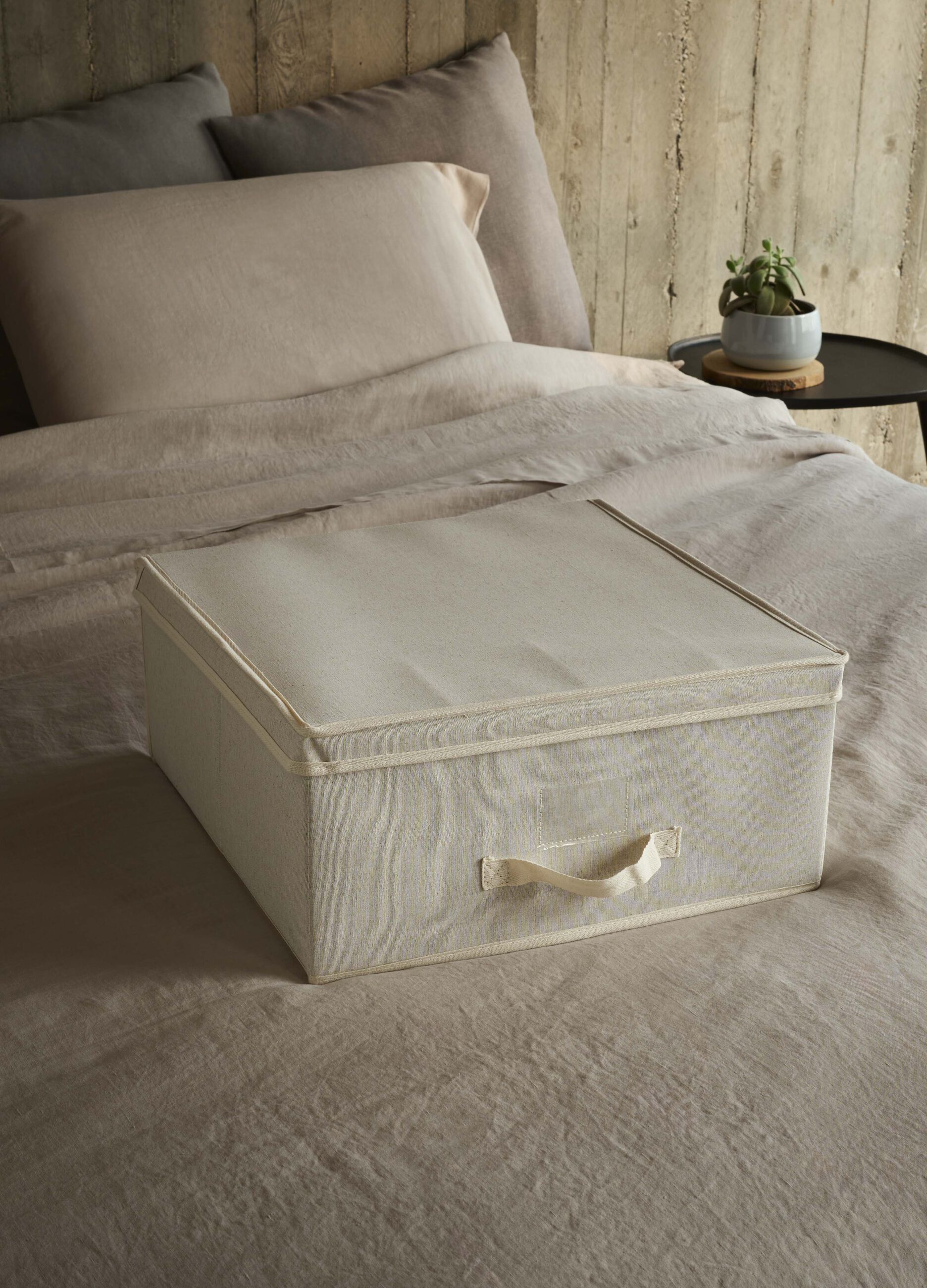 Medium box container in fabric._0