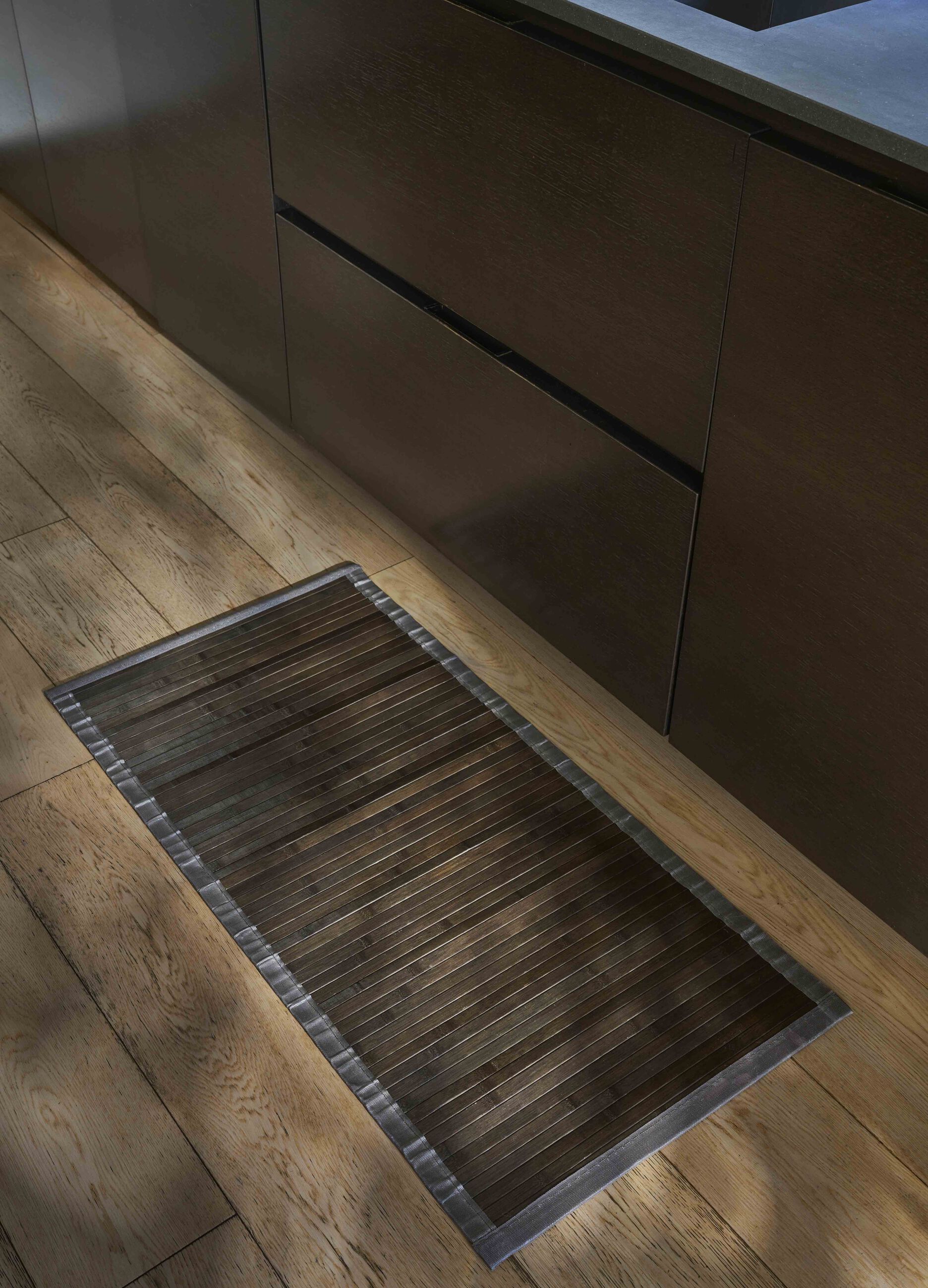 Kitchen mat in coloured bamboo with hem_0