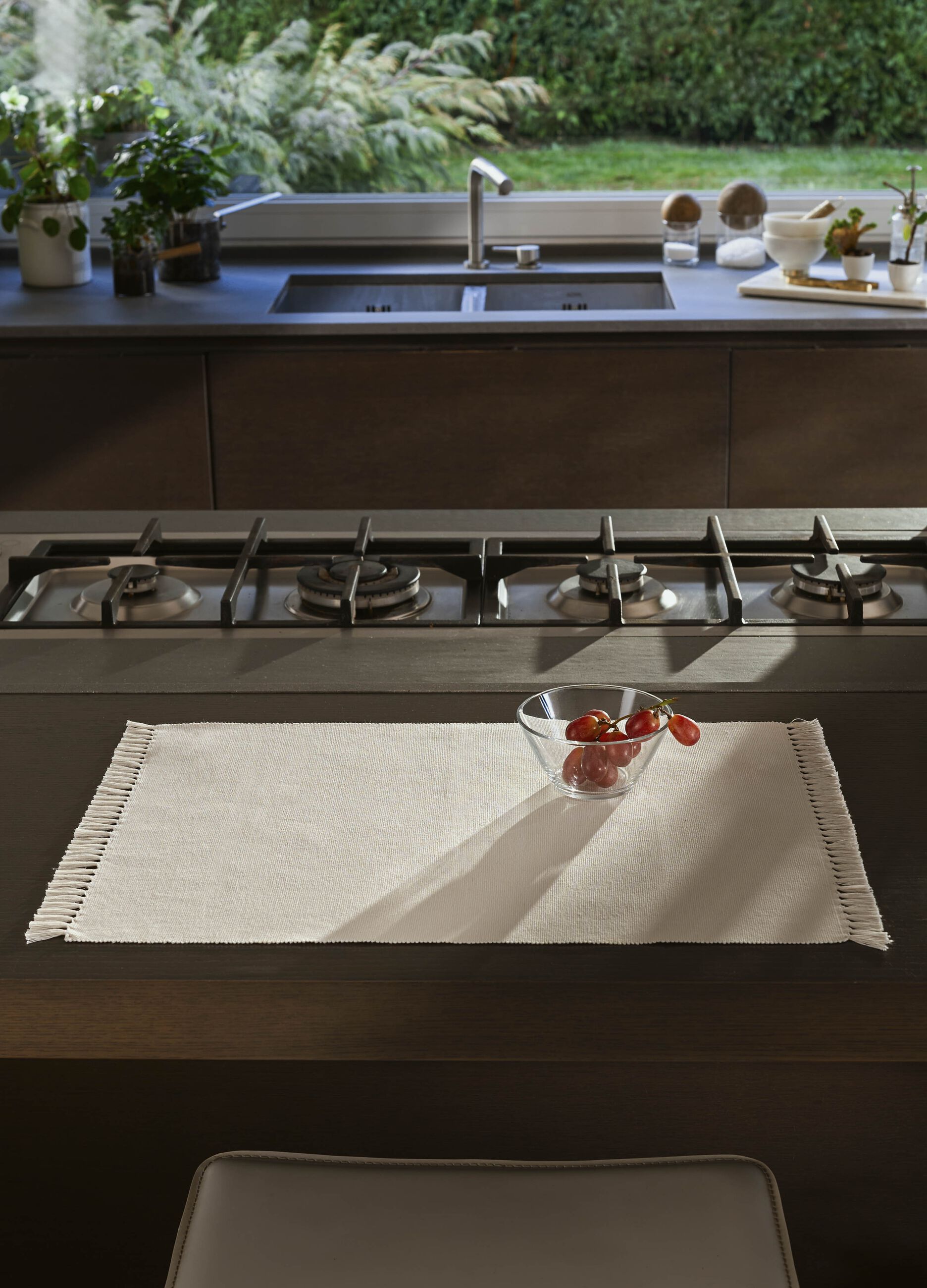 Organic ribbed table mat_0