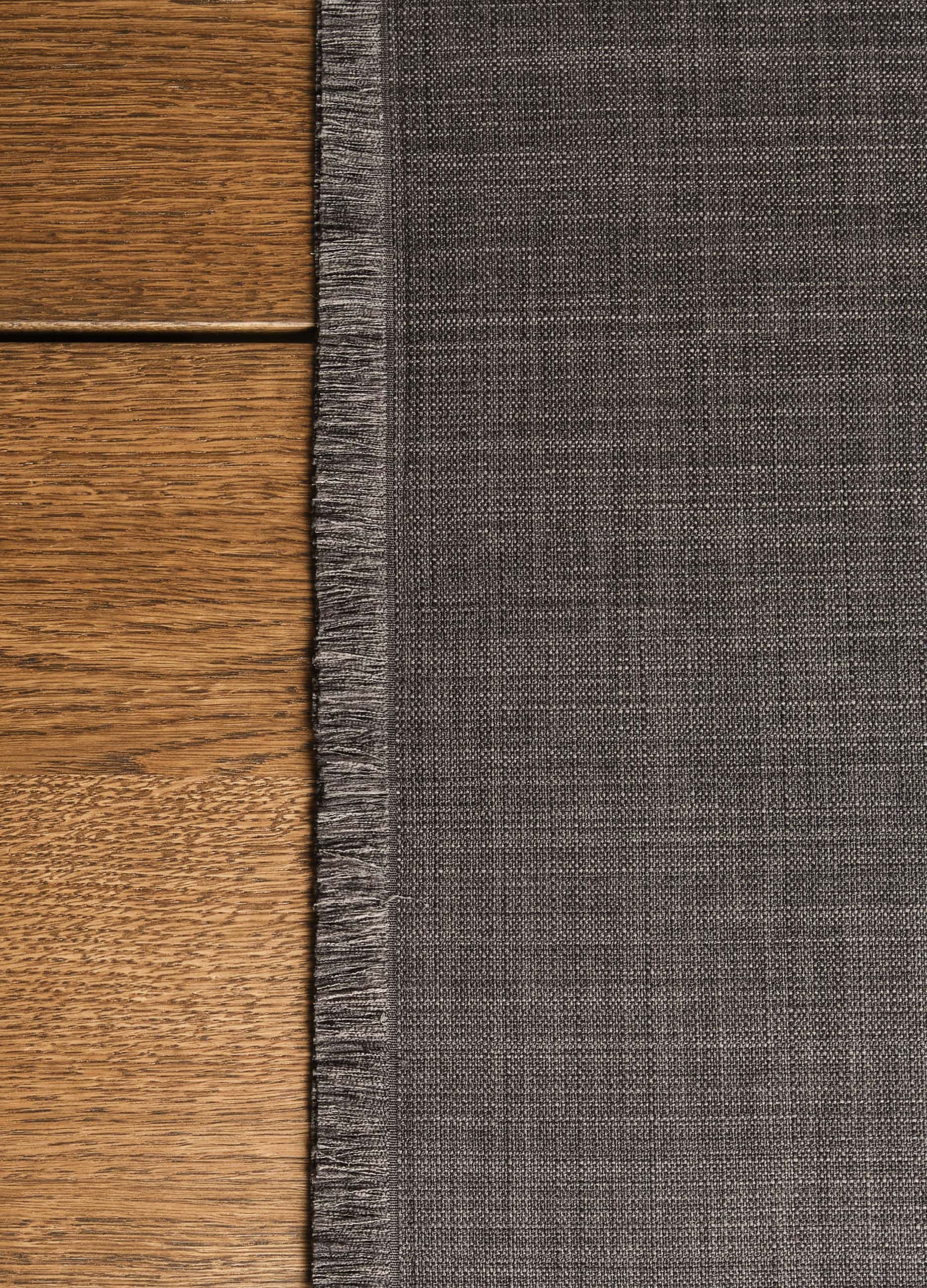 Fringed linen-effect table runner_2