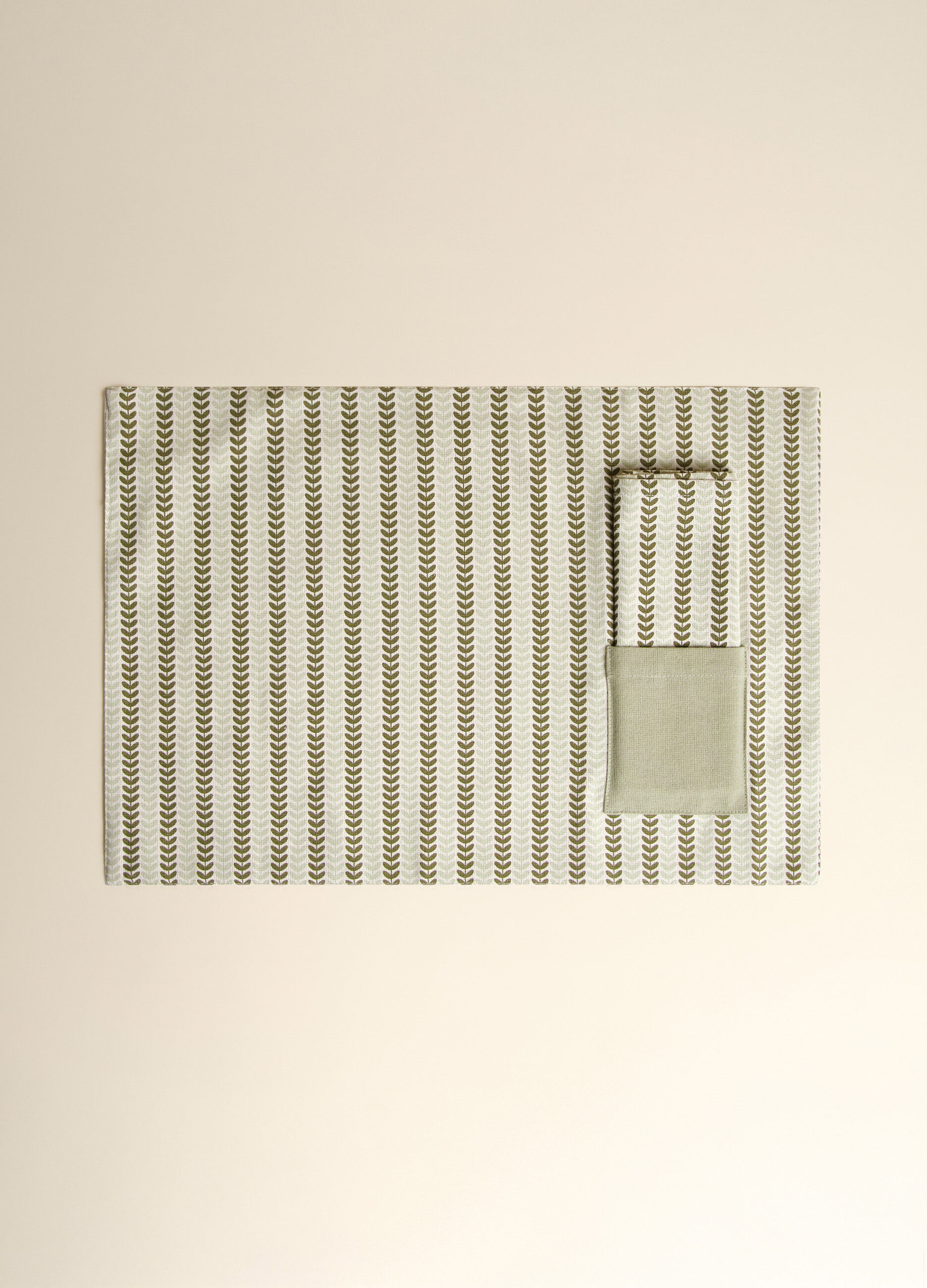 Organic cotton table mat with napkin_0