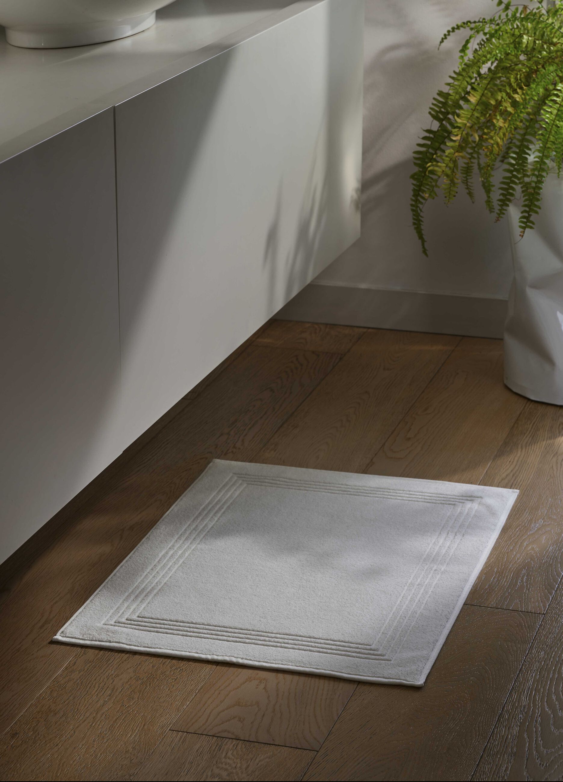 Bath mat in 100% cotton